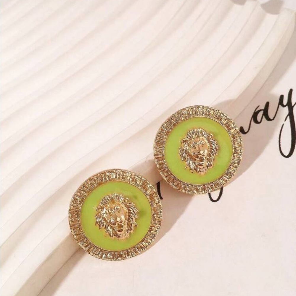 NWT Green Lion Head Stud Earrings! Gold Tone Round Button. Luxury Leo. Versace - Picture 3 of 10